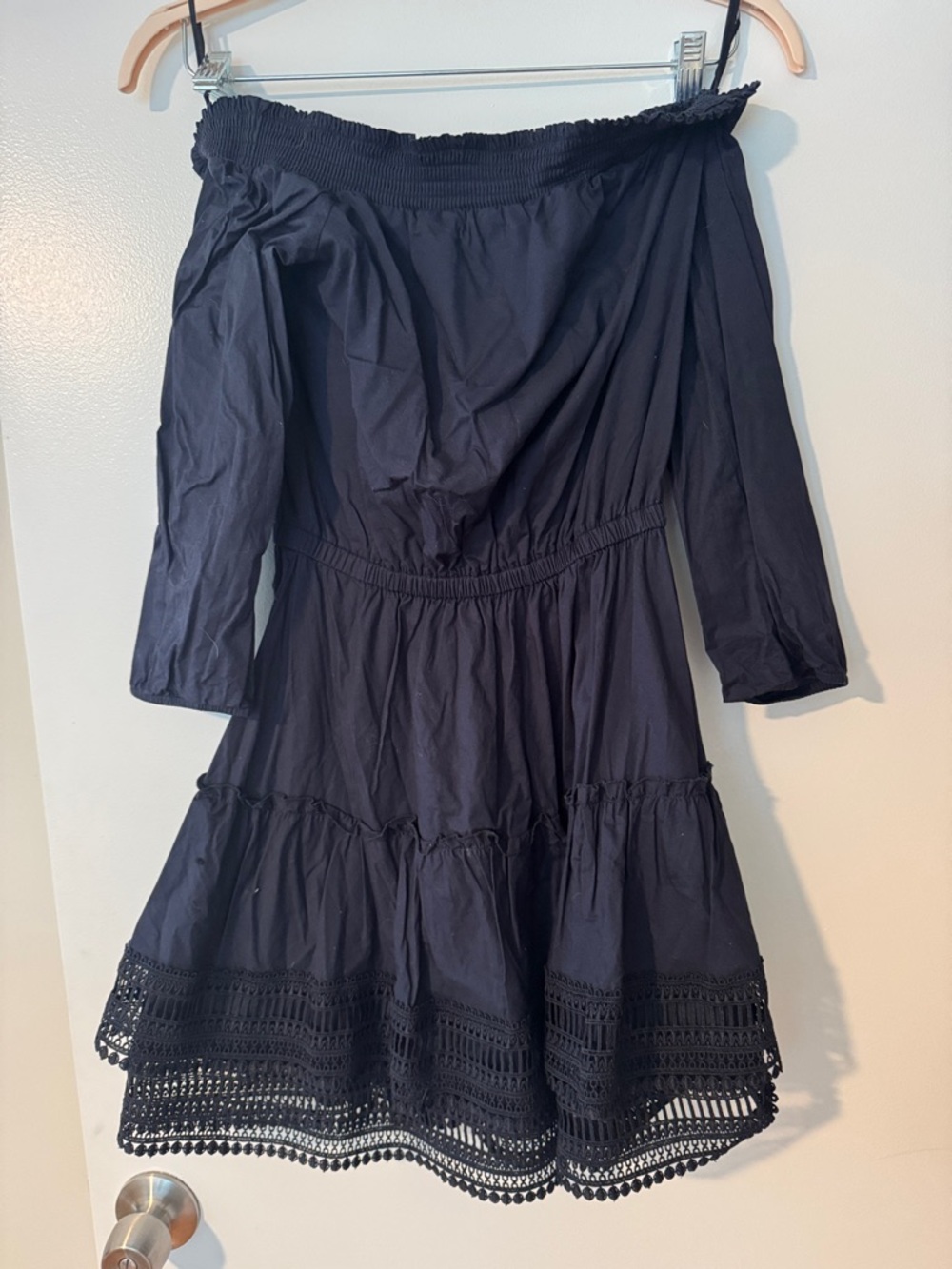 Chelsea28 Off-Shoulder Black Tiered Detailed Navy Dress